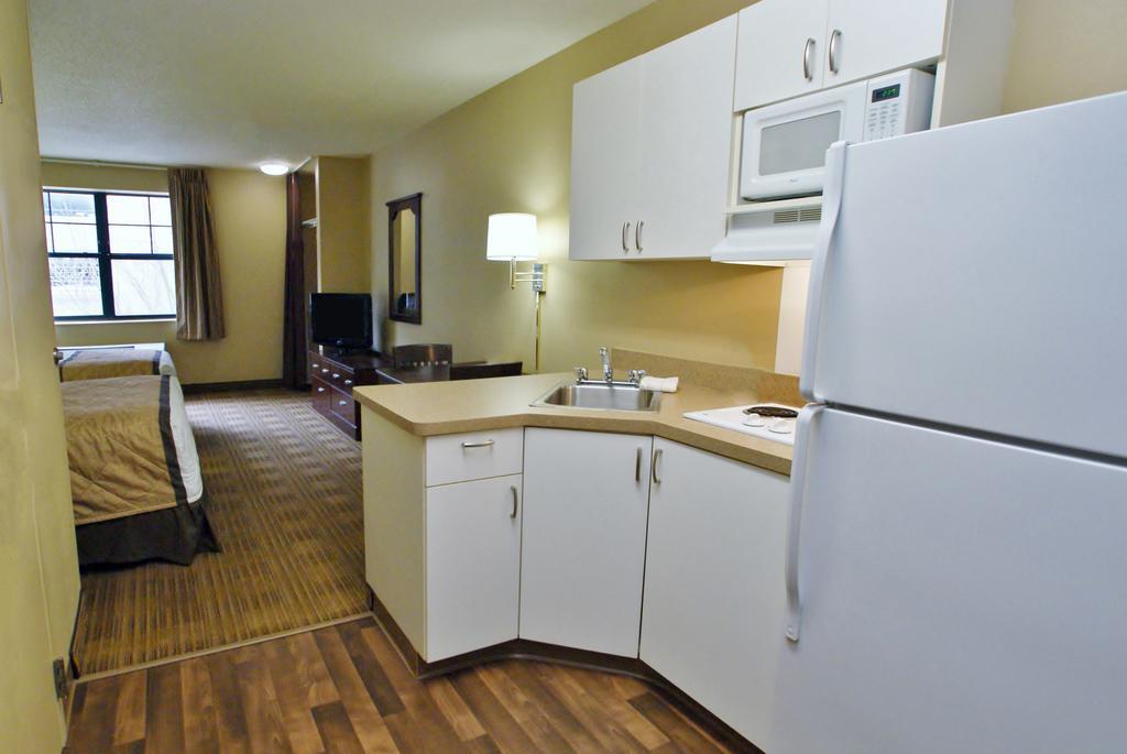 เอ็กซ์เทนด์ สเตย์ อเมริกา ซาแวนนาห์ มิดทาวน์ Hotel ซาวานนาห์ ภายนอก รูปภาพ
